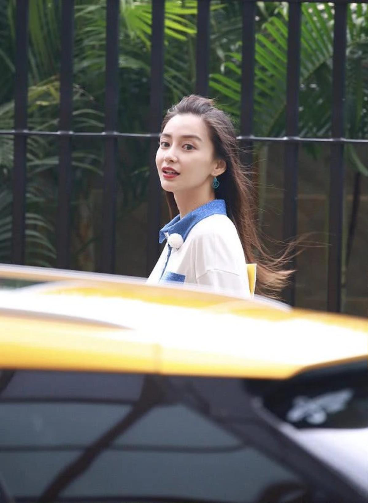 Angelababy gây chú ý với mũi và chiếc cằm khác thường Ảnh 5