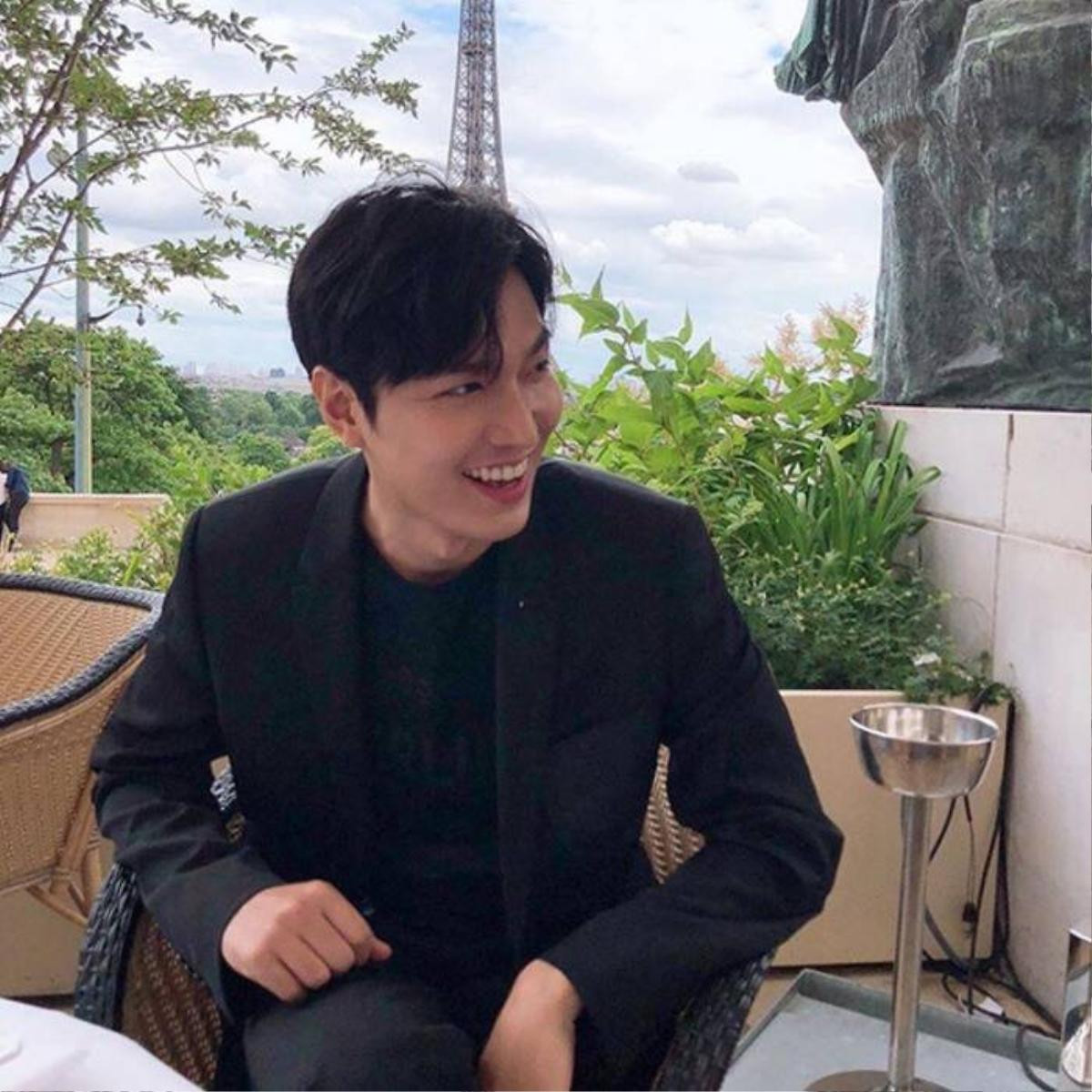 Lee Min Ho đẹp ngời ngời trên Instagram - Seo Kang Joon trông chững chạc khi làm cảnh sát Ảnh 6