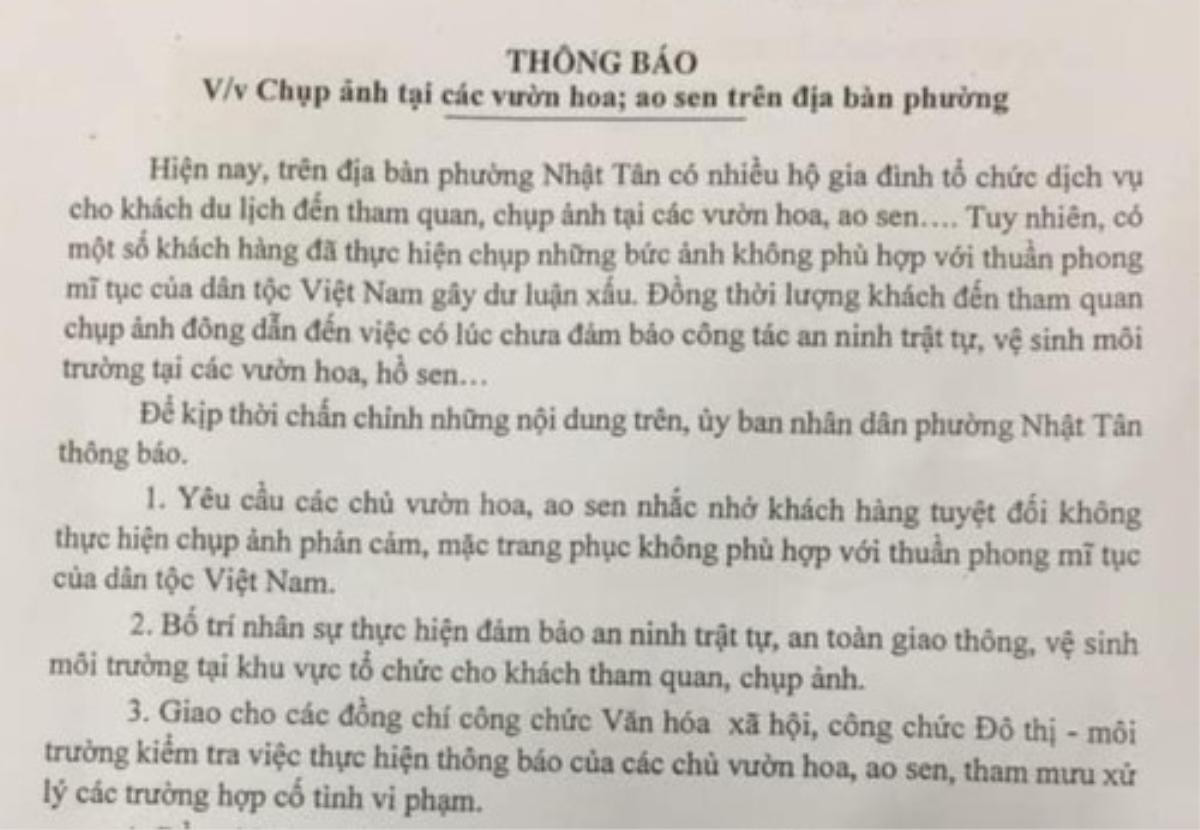 Quận Tây Hồ ra văn bản 'cấm tuyệt đối' chụp ảnh phản cảm tại hồ sen Ảnh 1