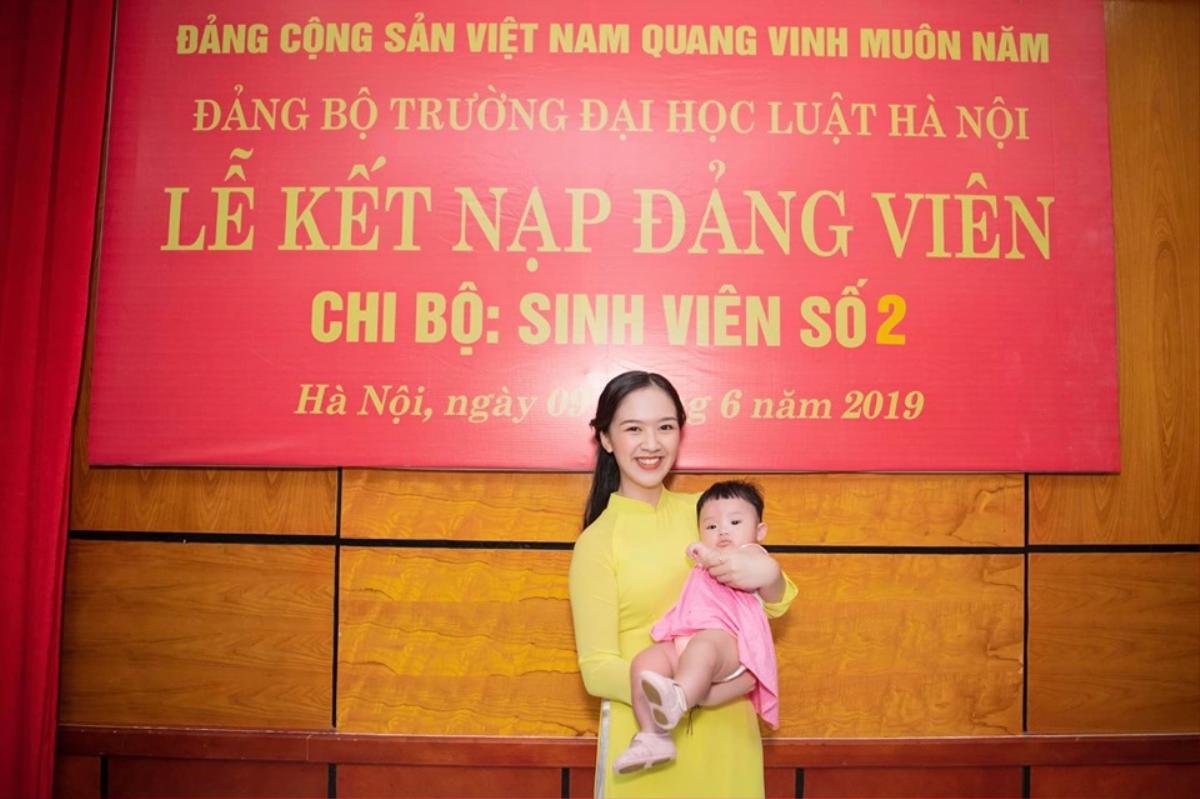 Hà Anh 'bánh đúc có xương' vừa làm khóa luận vừa mang bầu, sinh con vẫn tốt nghiệp loại giỏi Ảnh 7