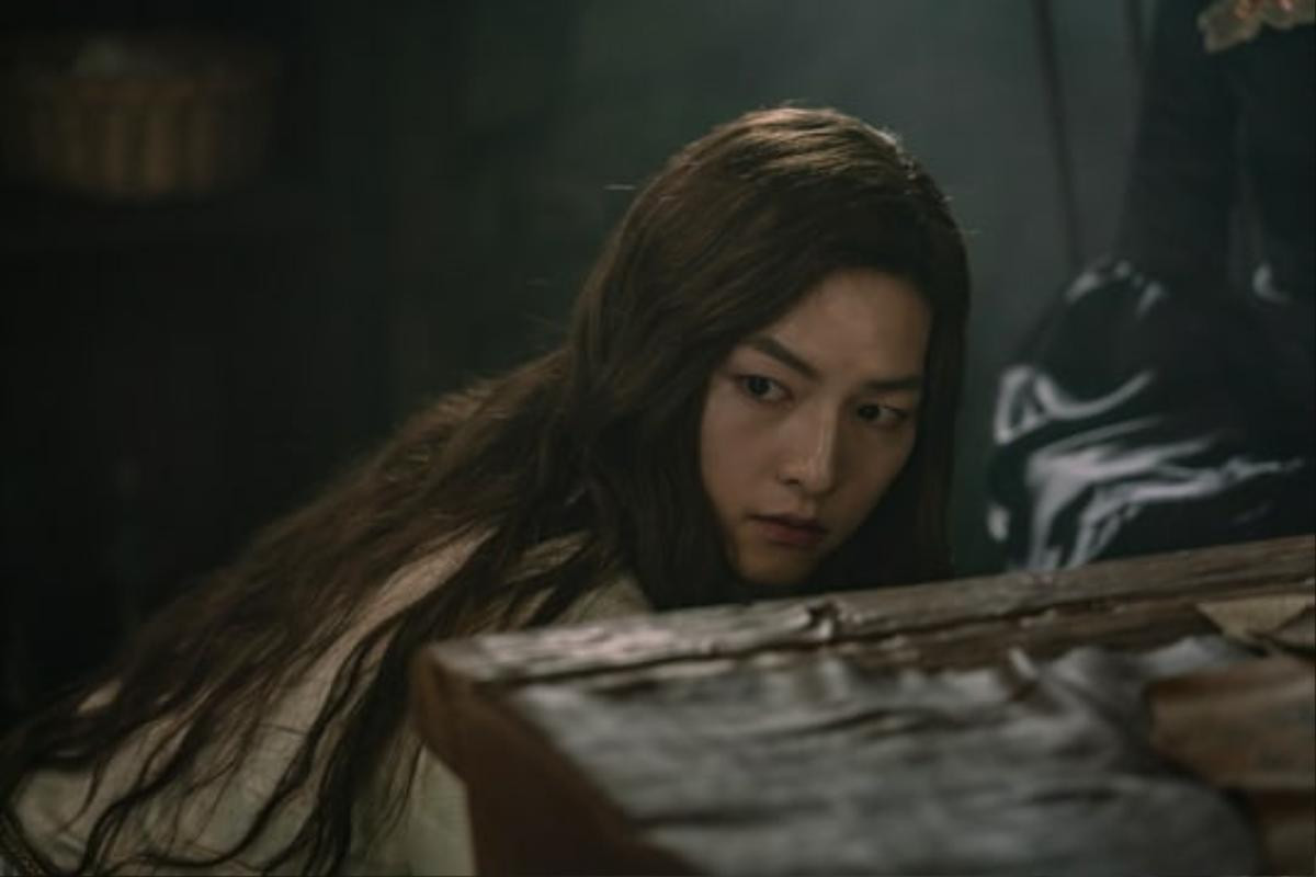 'Arthdal Chronicles' sắp chiếu phần 2, phiên bản diễm tình của Song Joong Ki sẽ gây sốc cho Kim Ji Won Ảnh 3