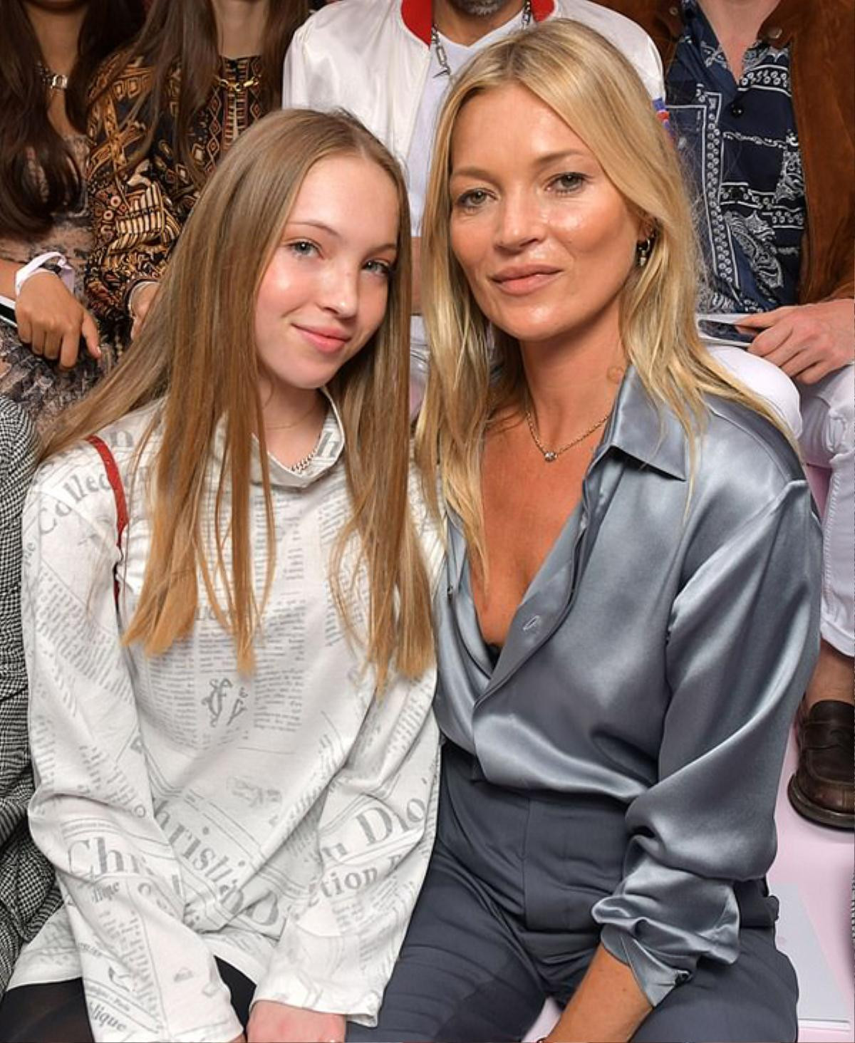 Mẹ con nhà siêu mẫu Kate Moss nổi bần bật tại Tuần lễ thời trang Paris Ảnh 4