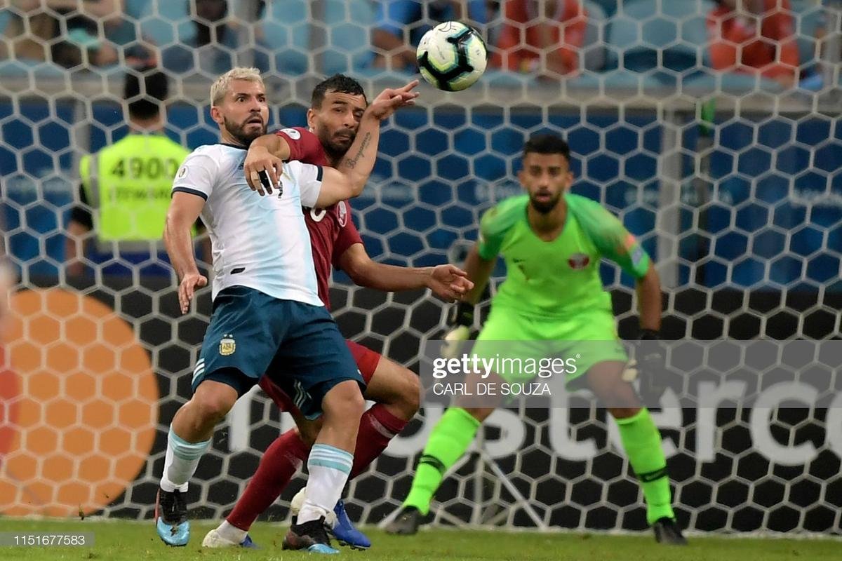 Vợ Messi cực quyến rũ, xuất hiện cùng con trai chứng kiến Argentina vào tứ kết Ảnh 5