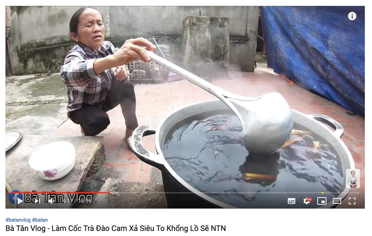 Cộng đồng mạng tranh cãi kịch liệt trước nghi vấn Bà Tân Vlog dùng cùng 1 chiếc vá để cho heo ăn và… khuấy trà sữa Ảnh 5