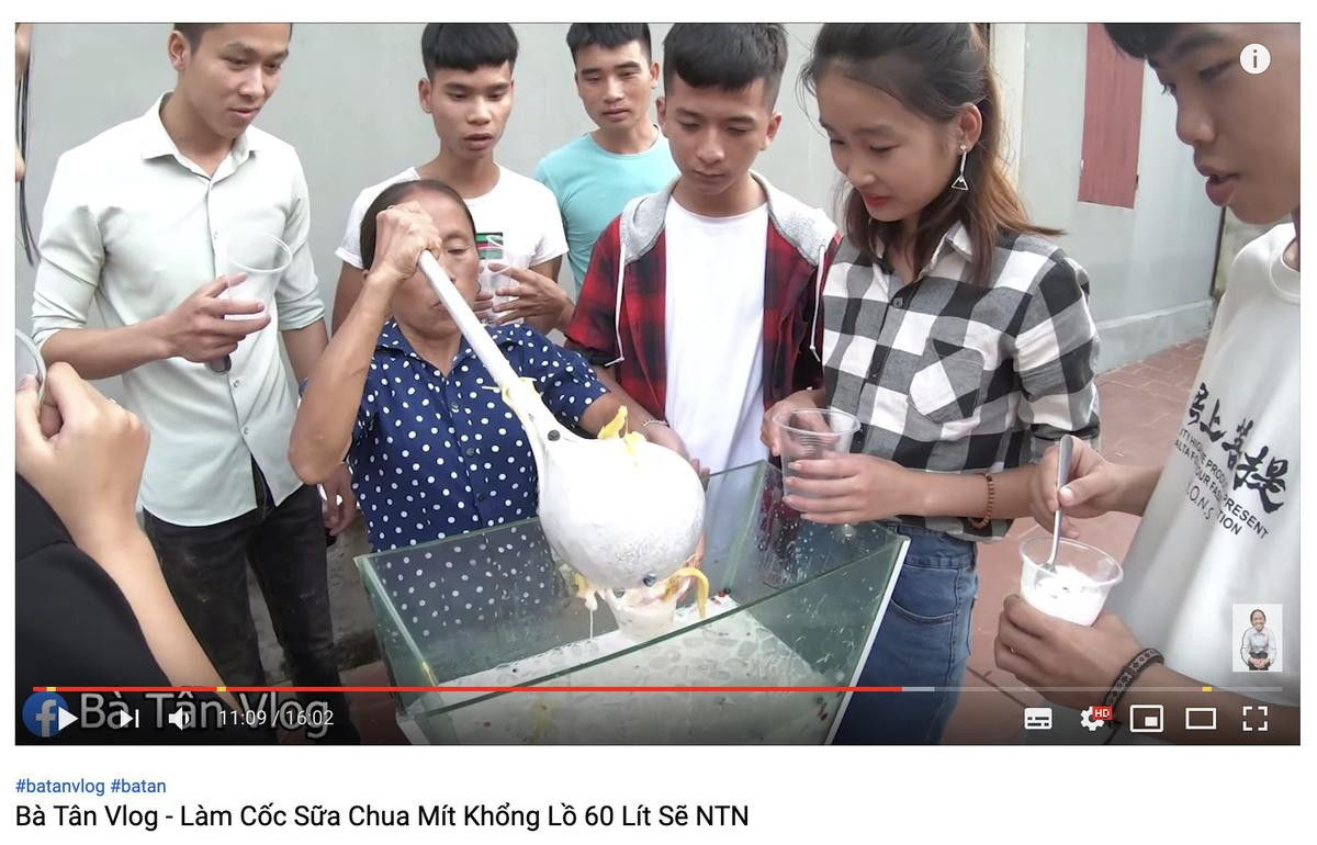 Cộng đồng mạng tranh cãi kịch liệt trước nghi vấn Bà Tân Vlog dùng cùng 1 chiếc vá để cho heo ăn và… khuấy trà sữa Ảnh 6