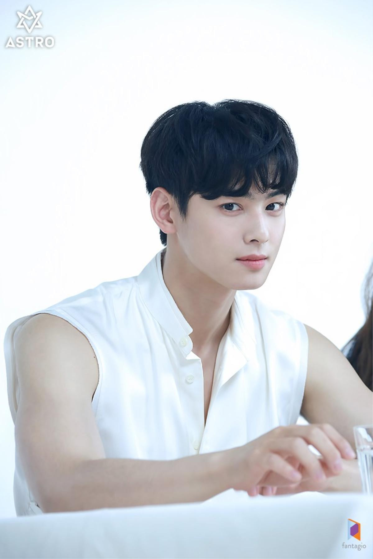 Hoàng tử Cha Eun Woo (ASTRO) quyến rũ, đẹp không góc chết trong ảnh quảng bá phim 'Rookie Historian Goo Hae Ryung' Ảnh 17