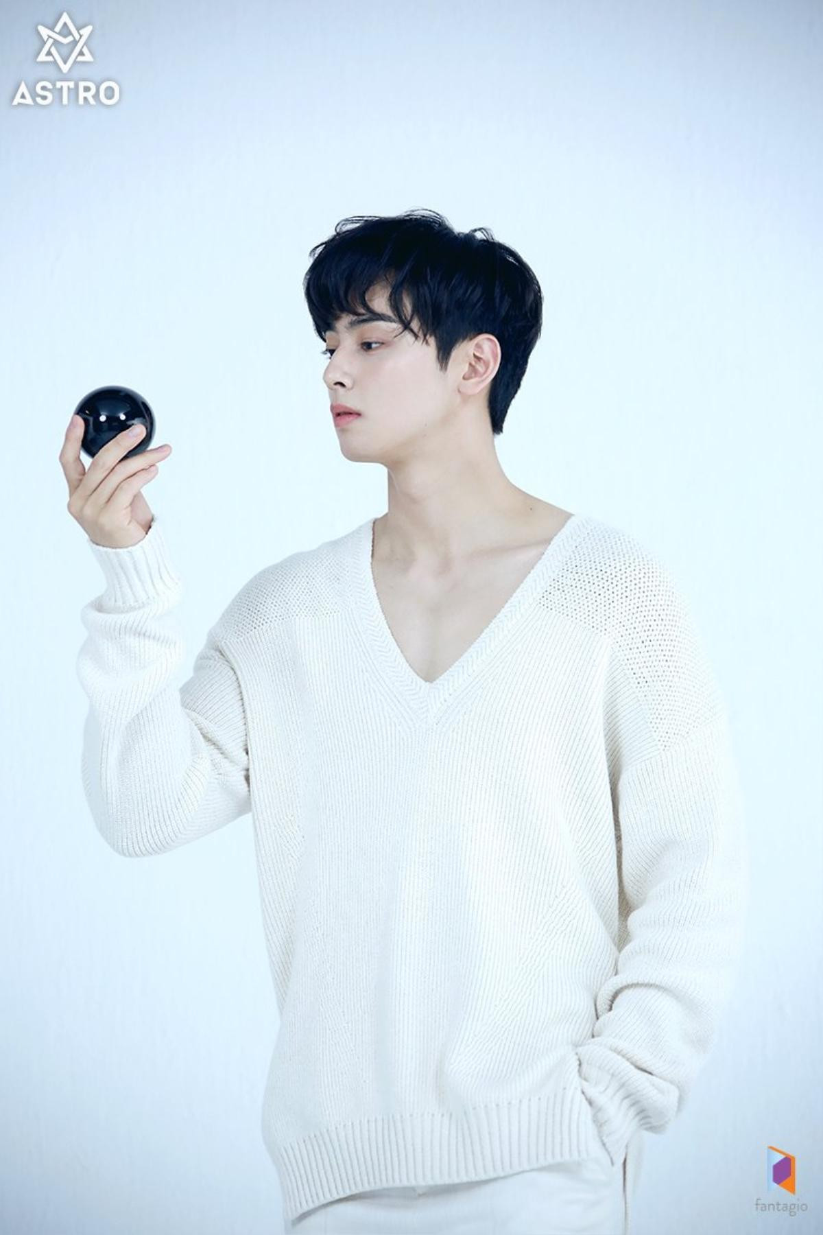 Hoàng tử Cha Eun Woo (ASTRO) quyến rũ, đẹp không góc chết trong ảnh quảng bá phim 'Rookie Historian Goo Hae Ryung' Ảnh 4