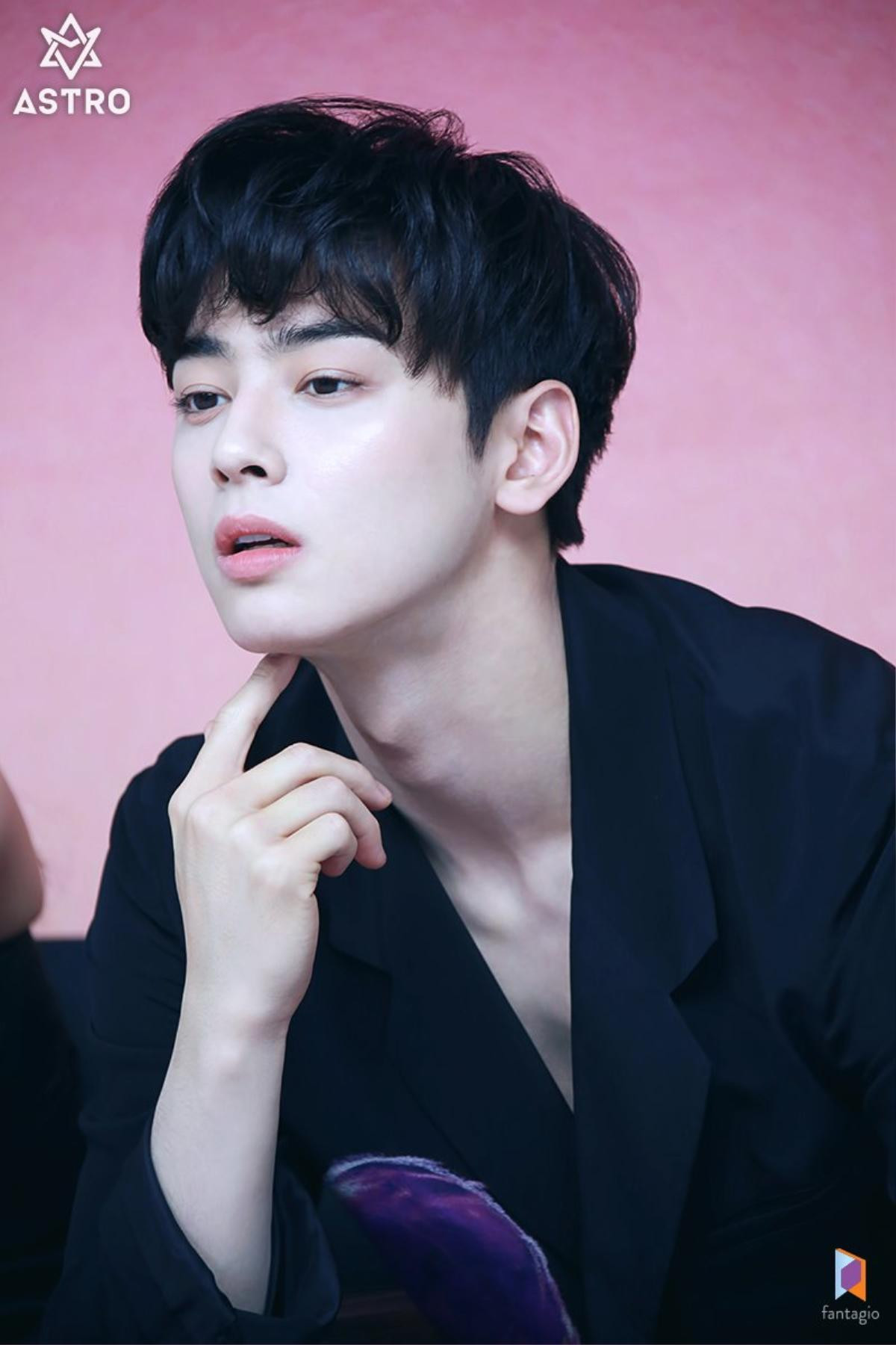 Hoàng tử Cha Eun Woo (ASTRO) quyến rũ, đẹp không góc chết trong ảnh quảng bá phim 'Rookie Historian Goo Hae Ryung' Ảnh 25