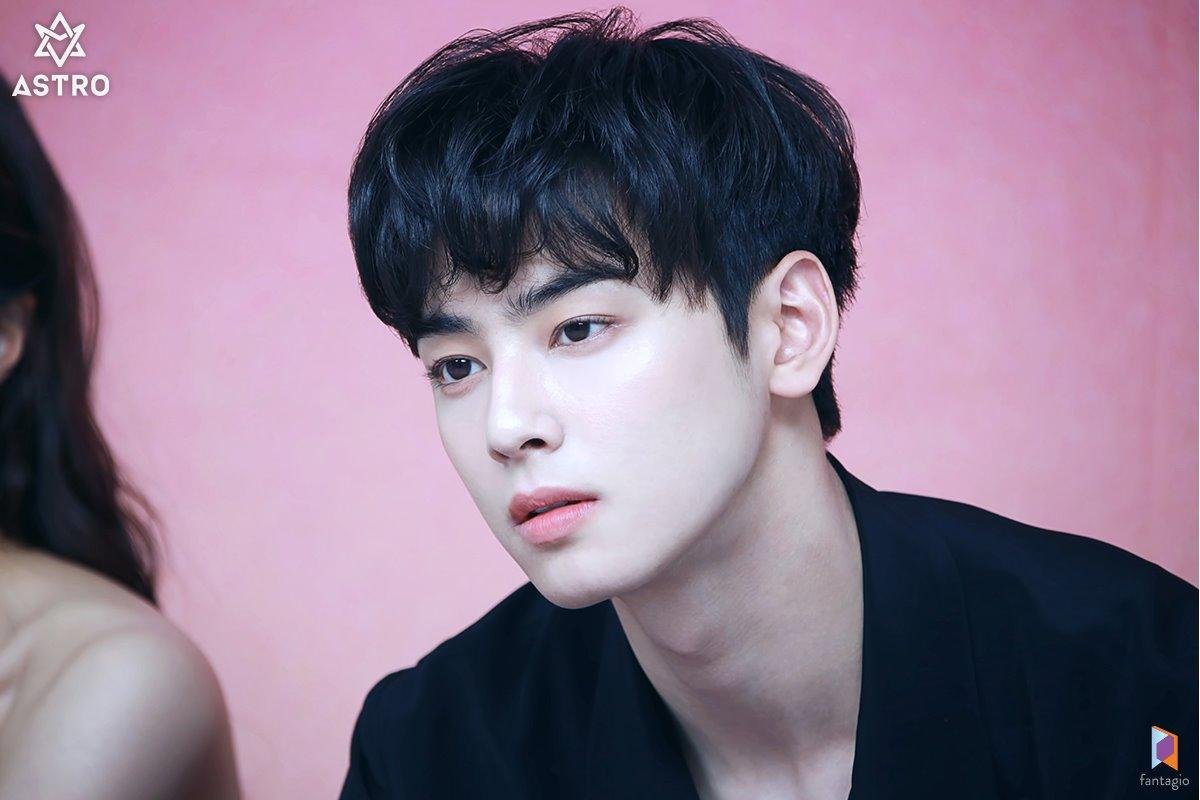 Hoàng tử Cha Eun Woo (ASTRO) quyến rũ, đẹp không góc chết trong ảnh quảng bá phim 'Rookie Historian Goo Hae Ryung' Ảnh 26