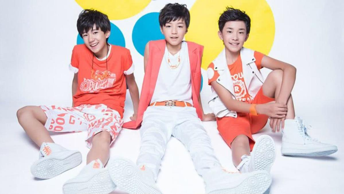 Tình trạng TFBoys hiện tại: Vương Nguyên hút thuốc, phim của Dịch Dương Thiên Tỉ bị đình chiếu, Vương Tuấn Khải bị thương Ảnh 2