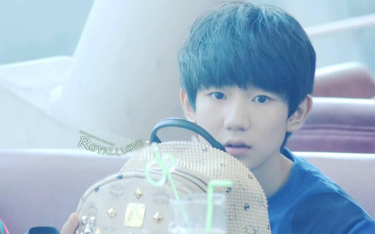 Tình trạng TFBoys hiện tại: Vương Nguyên hút thuốc, phim của Dịch Dương Thiên Tỉ bị đình chiếu, Vương Tuấn Khải bị thương Ảnh 4