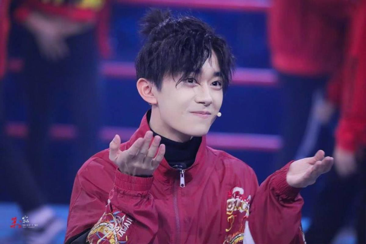 Tình trạng TFBoys hiện tại: Vương Nguyên hút thuốc, phim của Dịch Dương Thiên Tỉ bị đình chiếu, Vương Tuấn Khải bị thương Ảnh 6