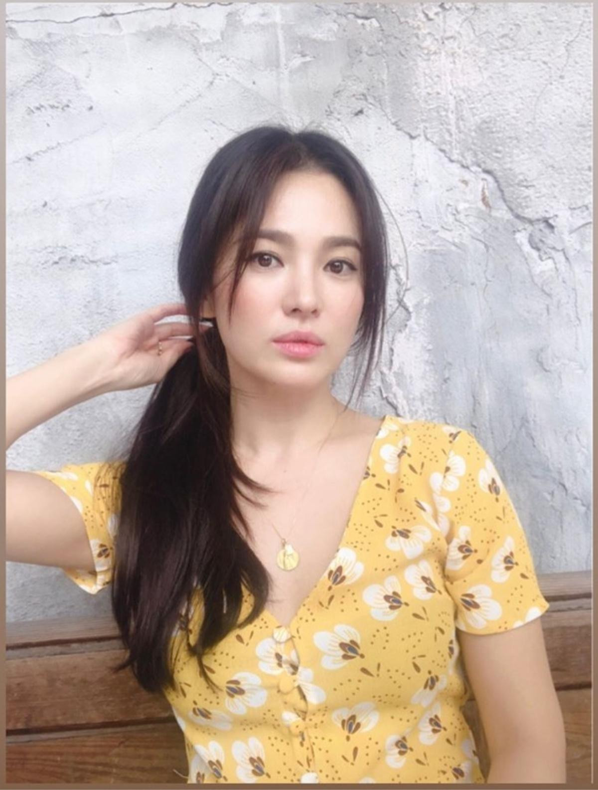 Song Hye Kyo khoe vẻ đẹp nữ thần với mái tóc dài, Knet: 'Xinh như búp bê sống' Ảnh 3