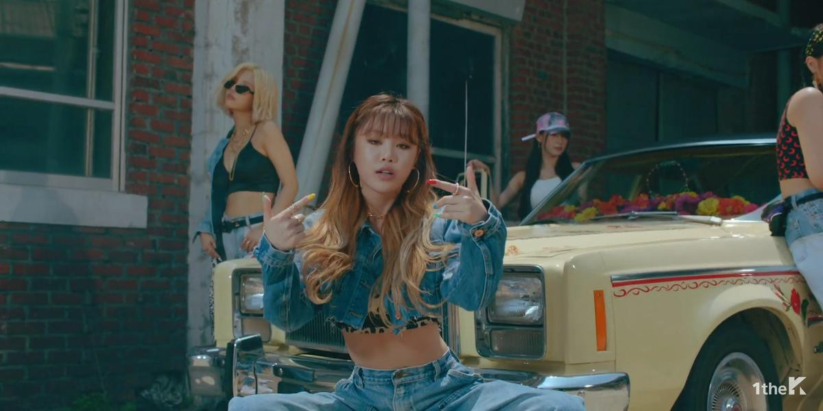 (G)I-DLE hoá quái xế cực ngầu trong MV 'Uh-Oh' đậm chất hoài cổ vừa ra mắt Ảnh 5