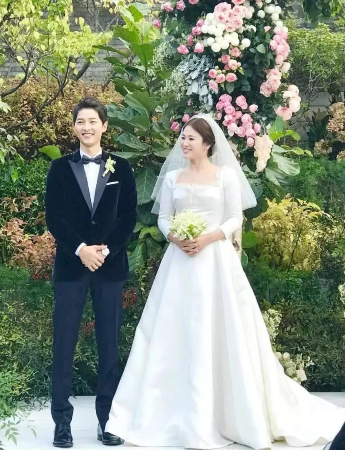 Song Joong Ki ngoại tình với bạn diễn Kim Ok Bin, cố gắng hòa giải với Song Hye Kyo nhưng bất thành? Ảnh 5