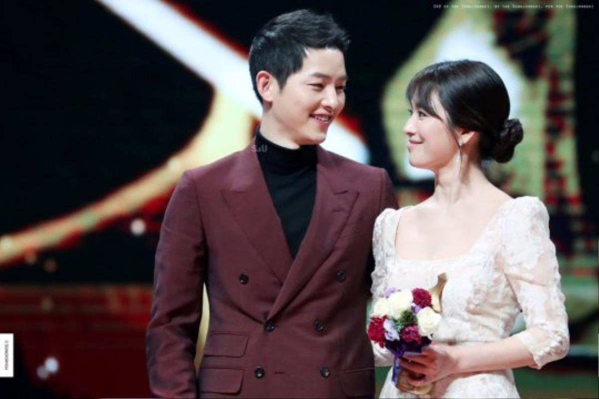 Song Joong Ki ngoại tình với bạn diễn Kim Ok Bin, cố gắng hòa giải với Song Hye Kyo nhưng bất thành? Ảnh 4