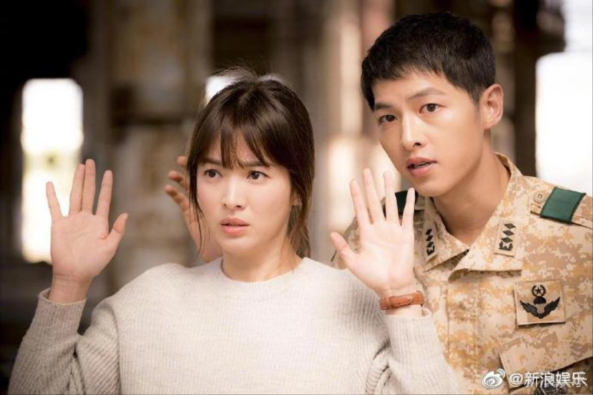 Phản ứng của dân Trung trước tin Song - Song ly hôn: 'Câu nói của Song Joong Ki đang ám chỉ chính là Song Hye Kyo có vấn đề?' Ảnh 1