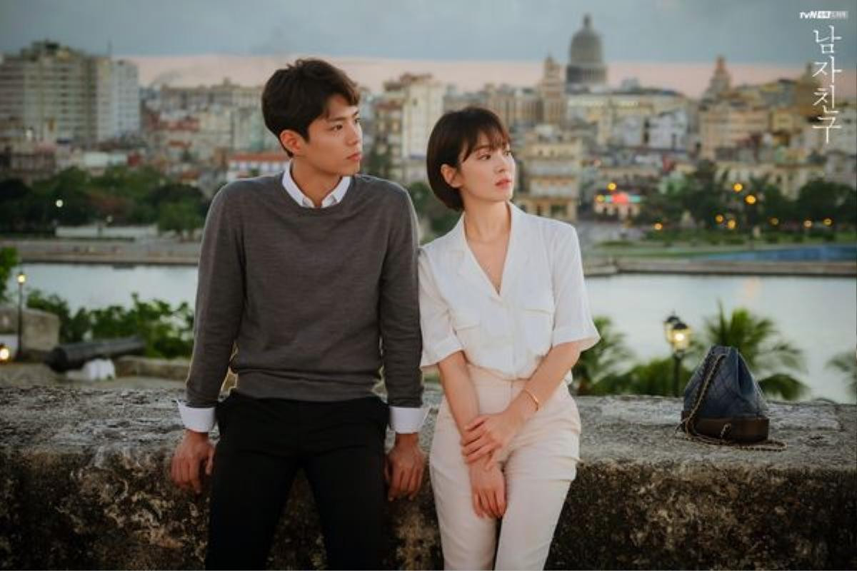 Song Joong Ki ly hôn, K-net: 'Đã bắt gặp Song Hye Kyo ngoại tình với Park Bo Gum?' Ảnh 4