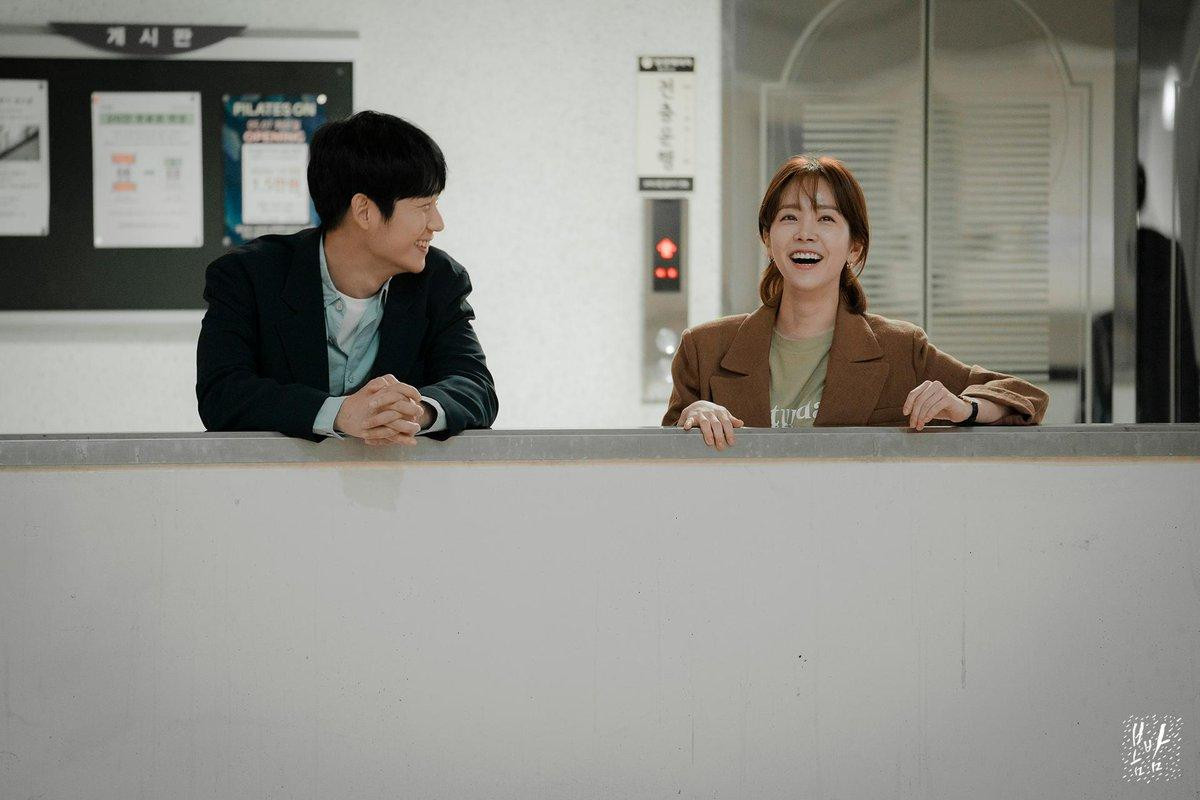 Phim của Han Ji Min - Jung Hae In 'hạ gục' phim của L - Shin Hye Sun, 'Save Me 2' kết thúc với rating cao nhất Ảnh 1