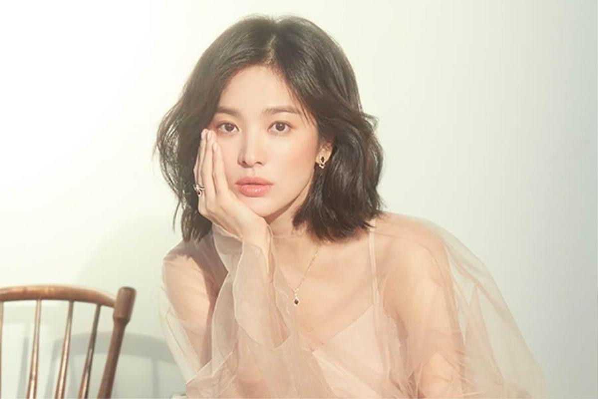 Đen tình nhưng không đen bạc: Các nhãn hàng chưa quay lưng với Song Hye Kyo sau tin ly hôn Ảnh 6