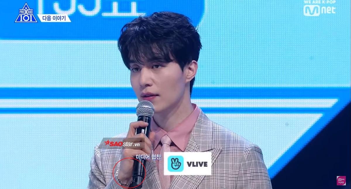 Lee Dong Wook ngầm thể hiện tình cảm với Im Soo Jung qua 'Produce X 101': Luôn đeo vật định tình? Ảnh 17