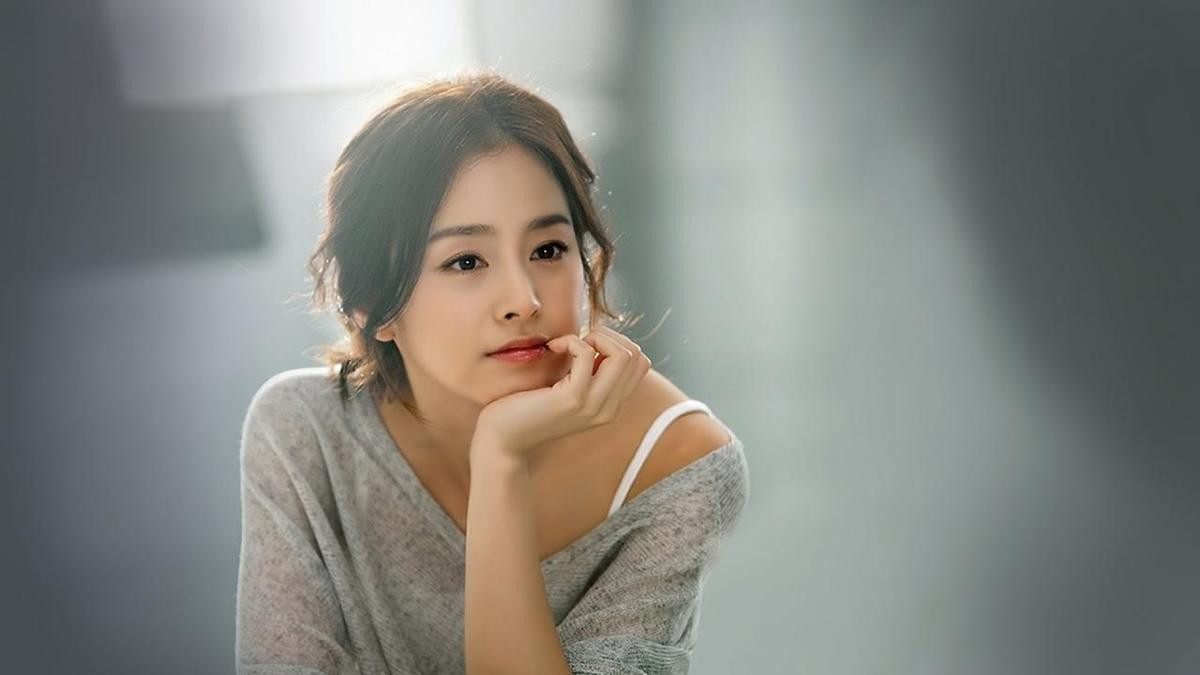 Giật mình với nhan sắc của Kim Tae Hee khi bị chụp lén Ảnh 6