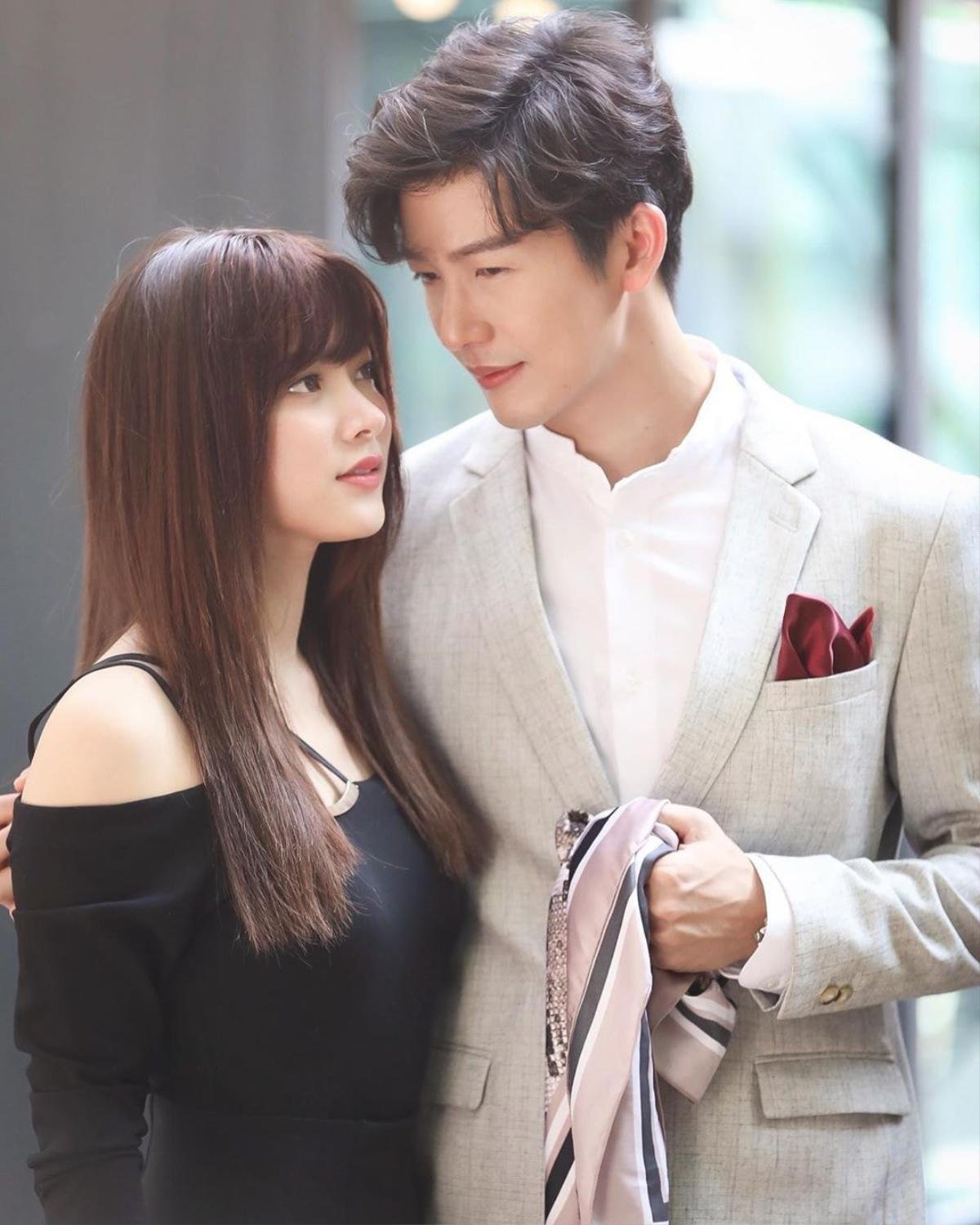 Diễn viên phim 'Bai Mai Tee Plid Plew - Chiếc lá bay': Ngoài Baifern và Push Puttichai còn có mỹ nam 'Love By Chance' Ảnh 3