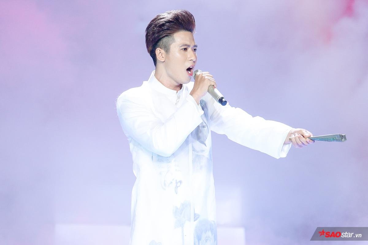 Thử sức với 'Thư pháp', hot boy đội Tuấn Ngọc - Hoàng Đức Thịnh vào top 9 The Voice 2019 Ảnh 1