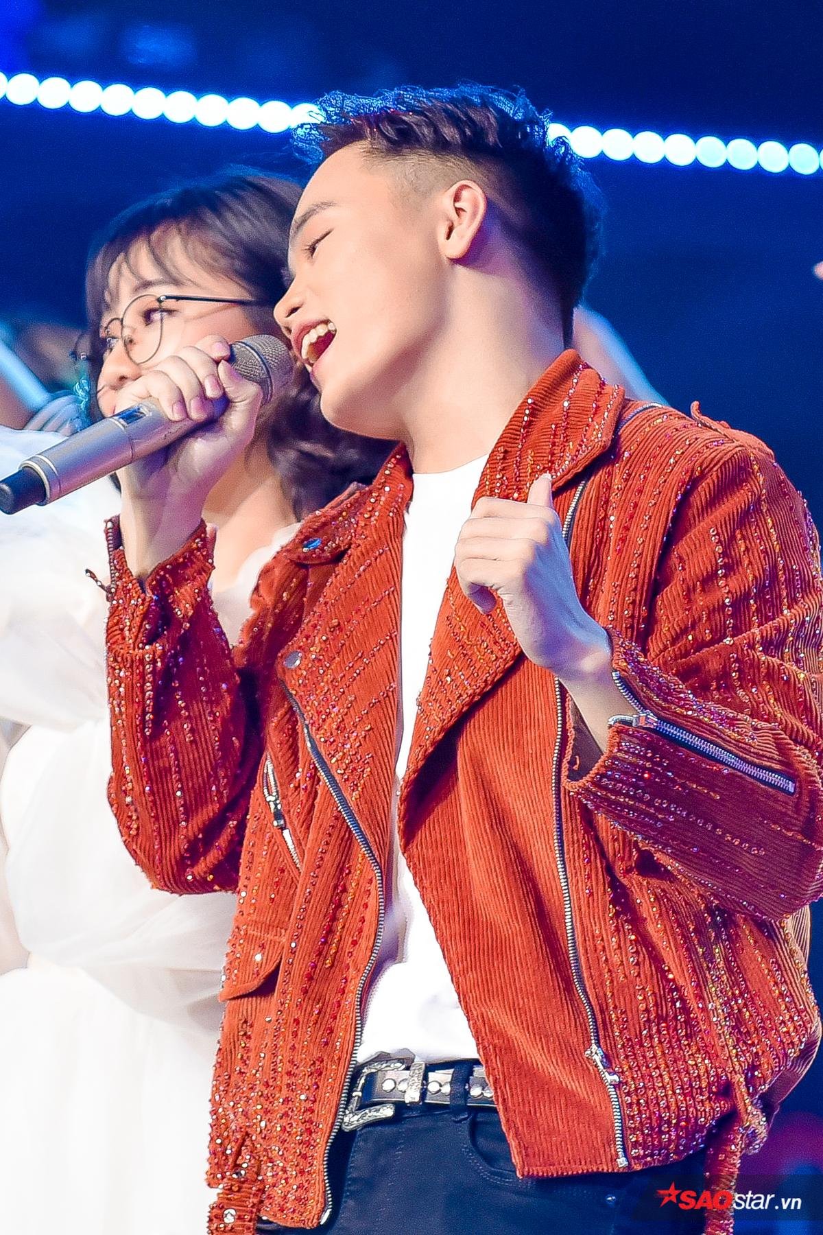 'Đám cưới' với MisThy, Xuân Đạt lập kỉ lục 'triệu view' chỉ sau 24h tại The Voice 2019 Ảnh 5