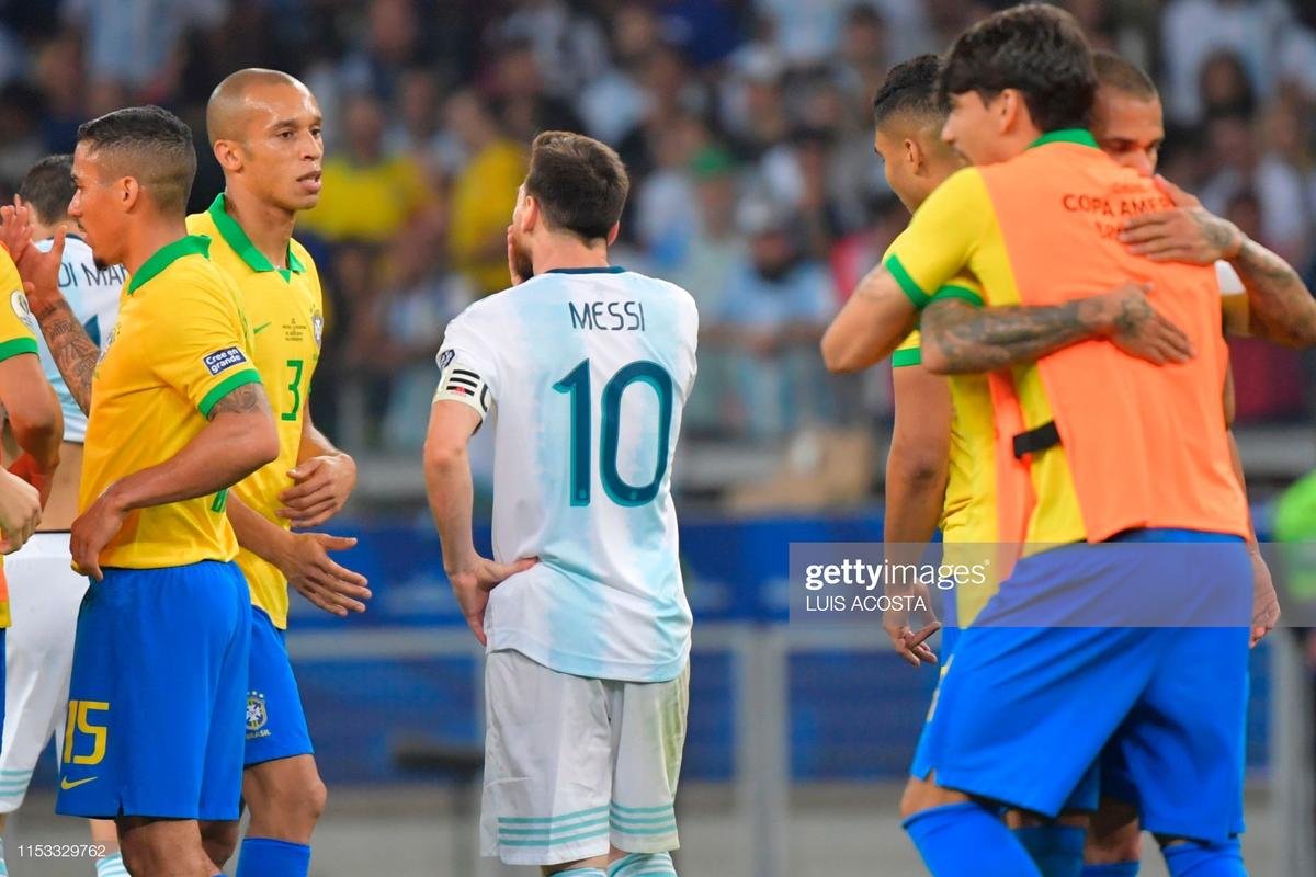 Cay cú vì thua cuộc, CĐV Argentina đánh CĐV Brazil Ảnh 6