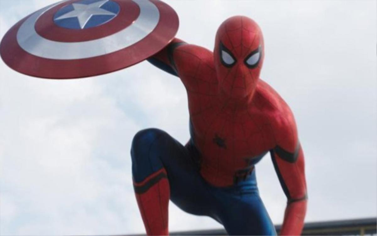 Review 'Spider Man: Far From Home': Siêu phẩm Marvel hay phim tình cảm lãng mạn tuổi mới lớn? Ảnh 8