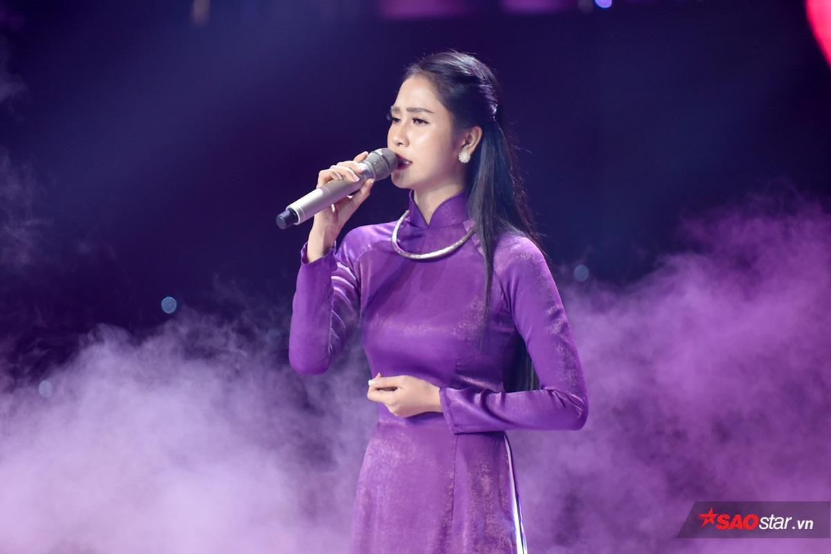 Bán kết Thần tượng Bolero 2019: Phương Ý trở thành 'Nàng thơ xứ Huế', e ấp bên 'trai đẹp' Ảnh 3