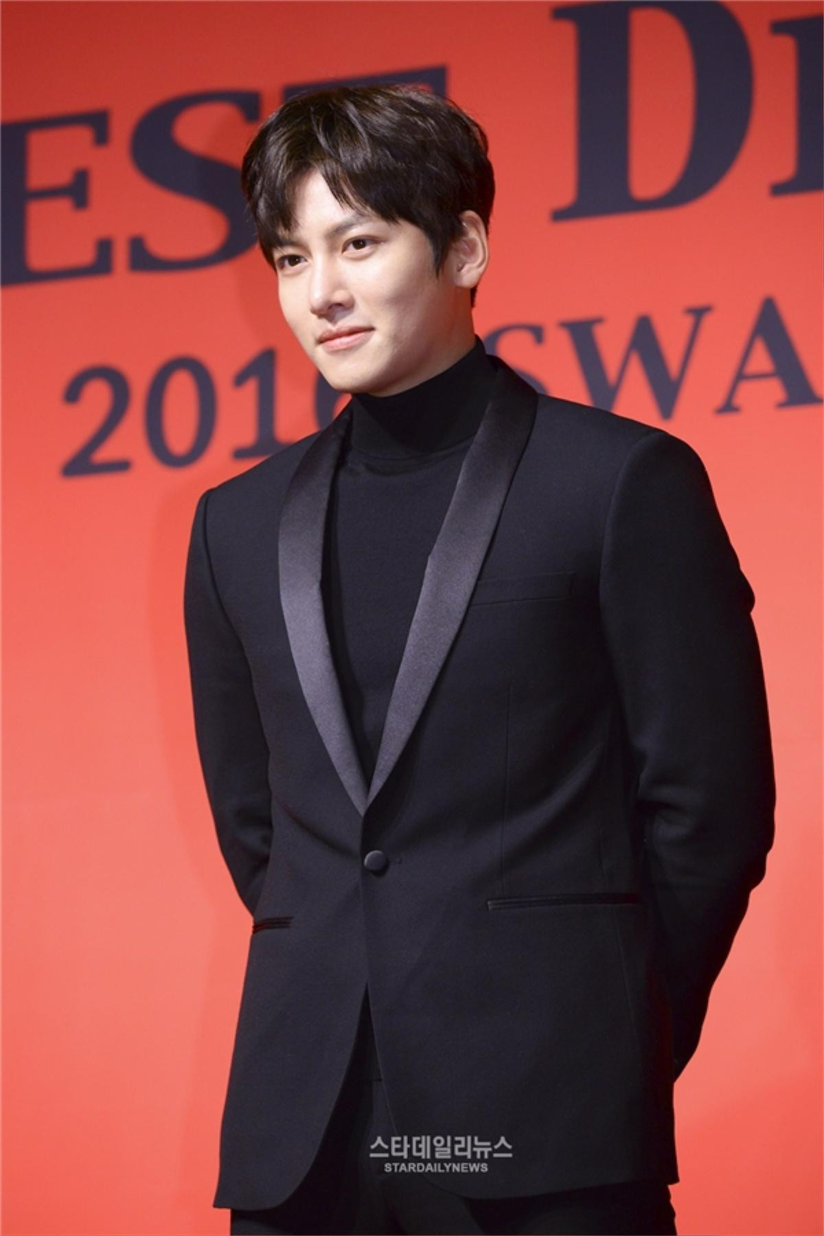 Mừng tuổi mới Ji Chang Wook, chàng hoàng tử nụ cười đi lên từ những nỗ lực không ngừng nghỉ! Ảnh 11