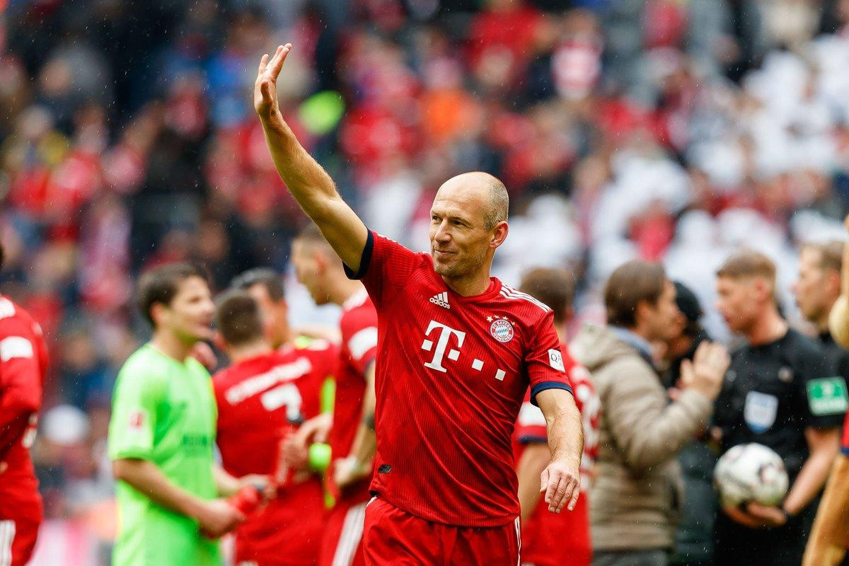 Tạm biệt Robben: Đôi chân 'pha lê' chuyên vẽ những kiệt tác Ảnh 6