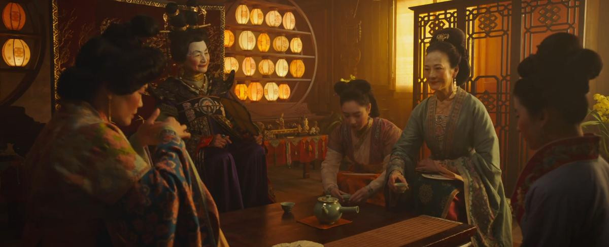 Đào bới teaser ‘Mulan’: Chưa thấy bóng dáng Củng Lợi, Chân Tử Đan - Có tin đồn Rồng Mushu biến thành… phượng hoàng? Ảnh 6