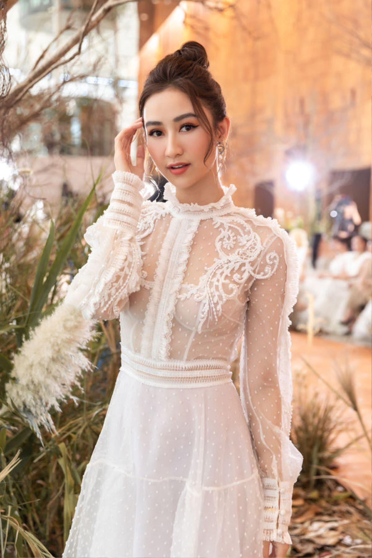 Tóc tém siêu ngầu thế mà 'nữ hoàng lookbook' - Khánh Linh The Face vẫn hóa nàng thơ dẫn đầu BXH sao đẹp tuần Ảnh 14