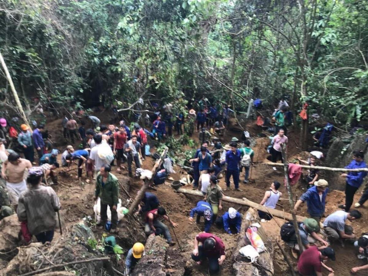 Lãnh đạo huyện khẳng định người dân đào đá quý bán được giá tiền tỷ là có thật Ảnh 1