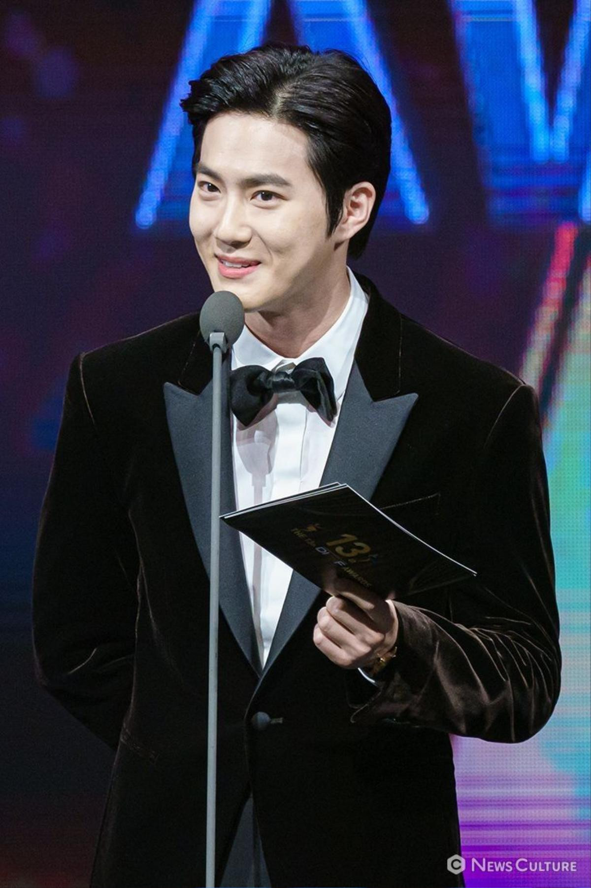 Suho (EXO) điển trai như hoàng tử trên thảm đỏ DIMF khiến bao trái tim 'ngã gục' Ảnh 14