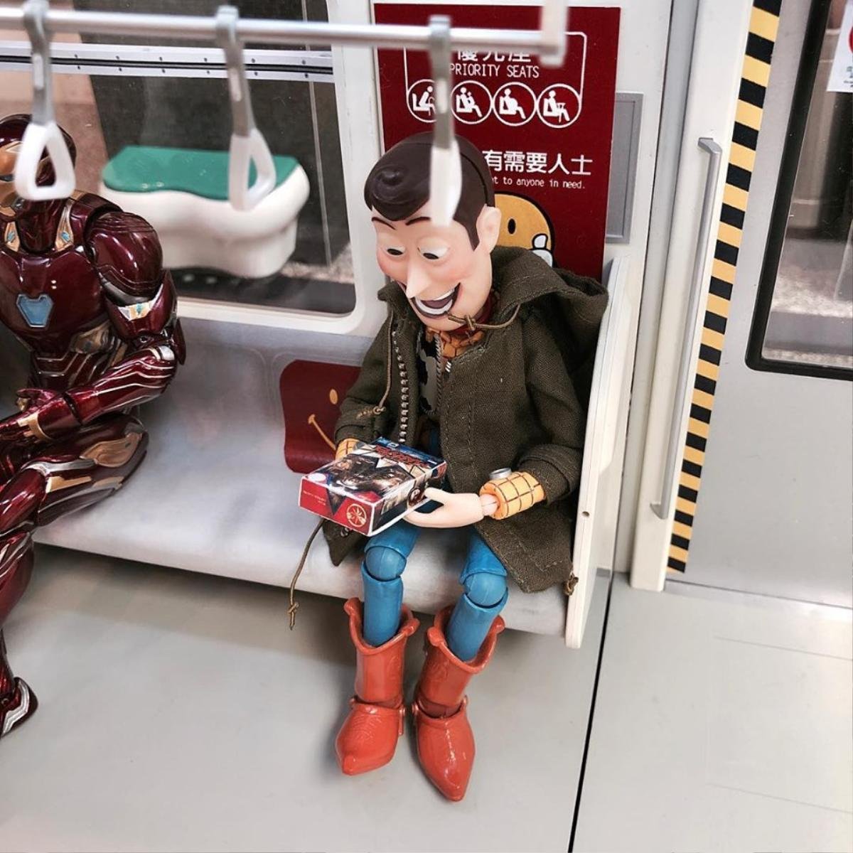 Hậu Toy Story 4: Woody quẩy tung chảo trong loạt ảnh fan made nhây nhớt Ảnh 14