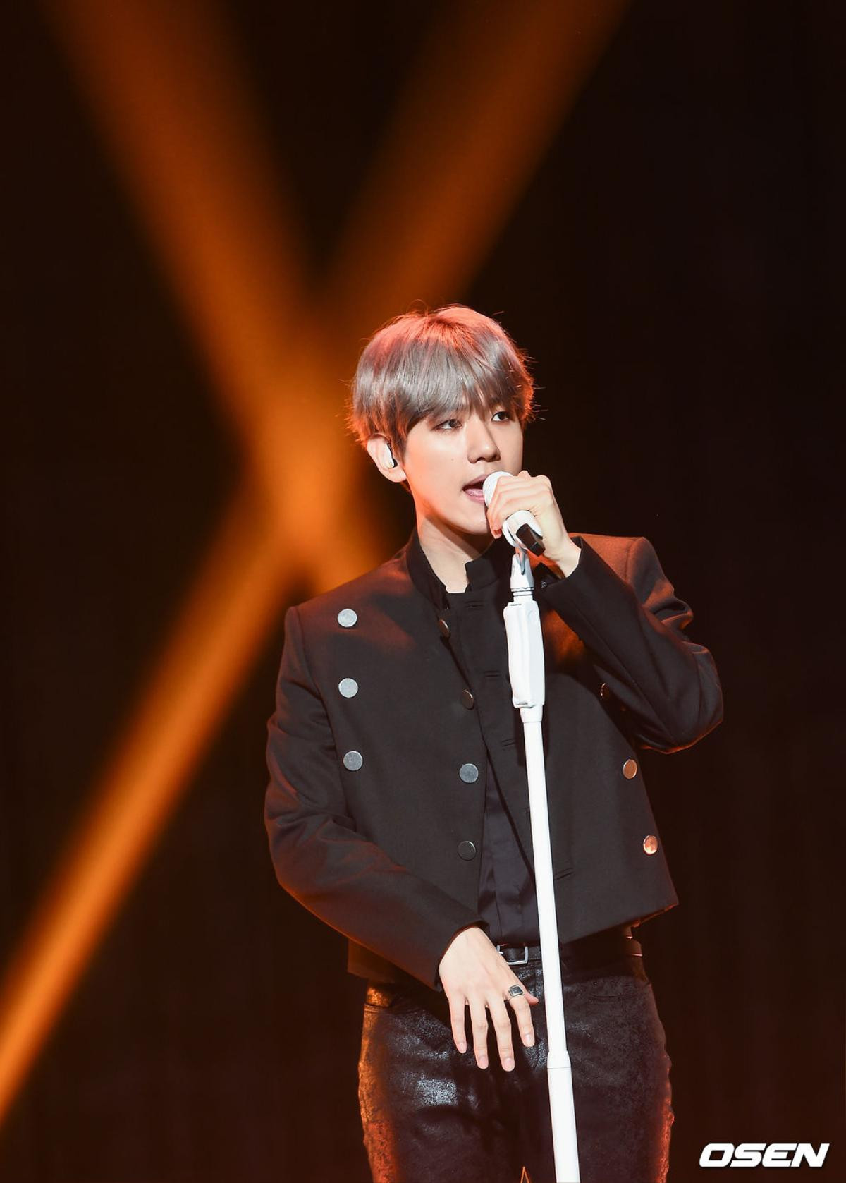 Khéo léo ngợi khen BTS khiến Baekhyun (EXO) đứng top tìm kiếm tại Hàn Ảnh 7