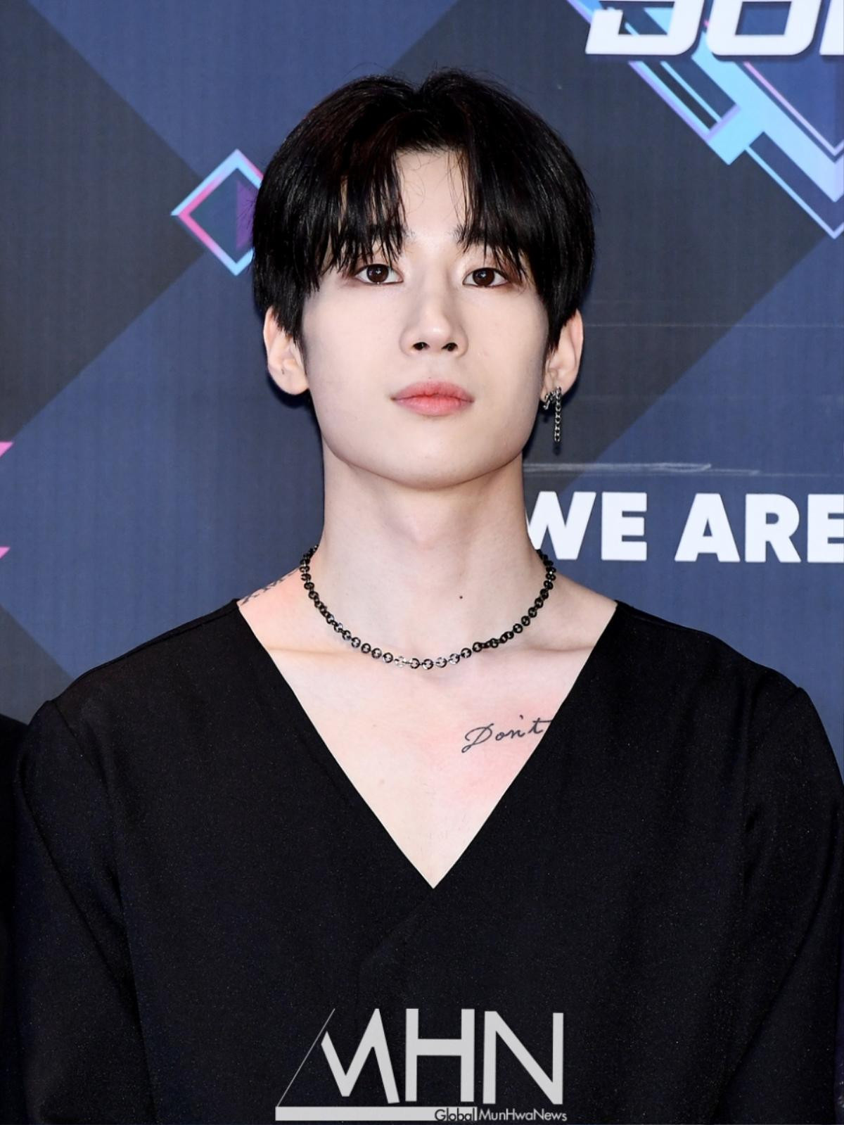 30 thực tập sinh 'Produce X 101' đổ bộ thảm đỏ 'M Countdown', Choi Byung Chan vắng mặt Ảnh 16