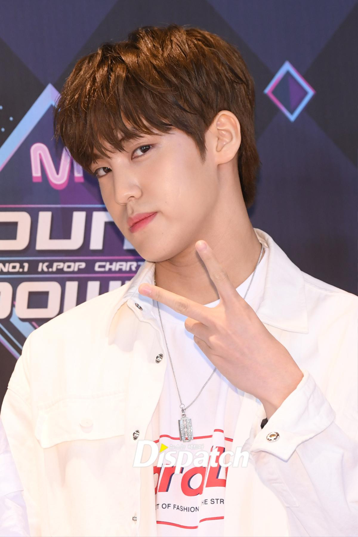 30 thực tập sinh 'Produce X 101' đổ bộ thảm đỏ 'M Countdown', Choi Byung Chan vắng mặt Ảnh 46