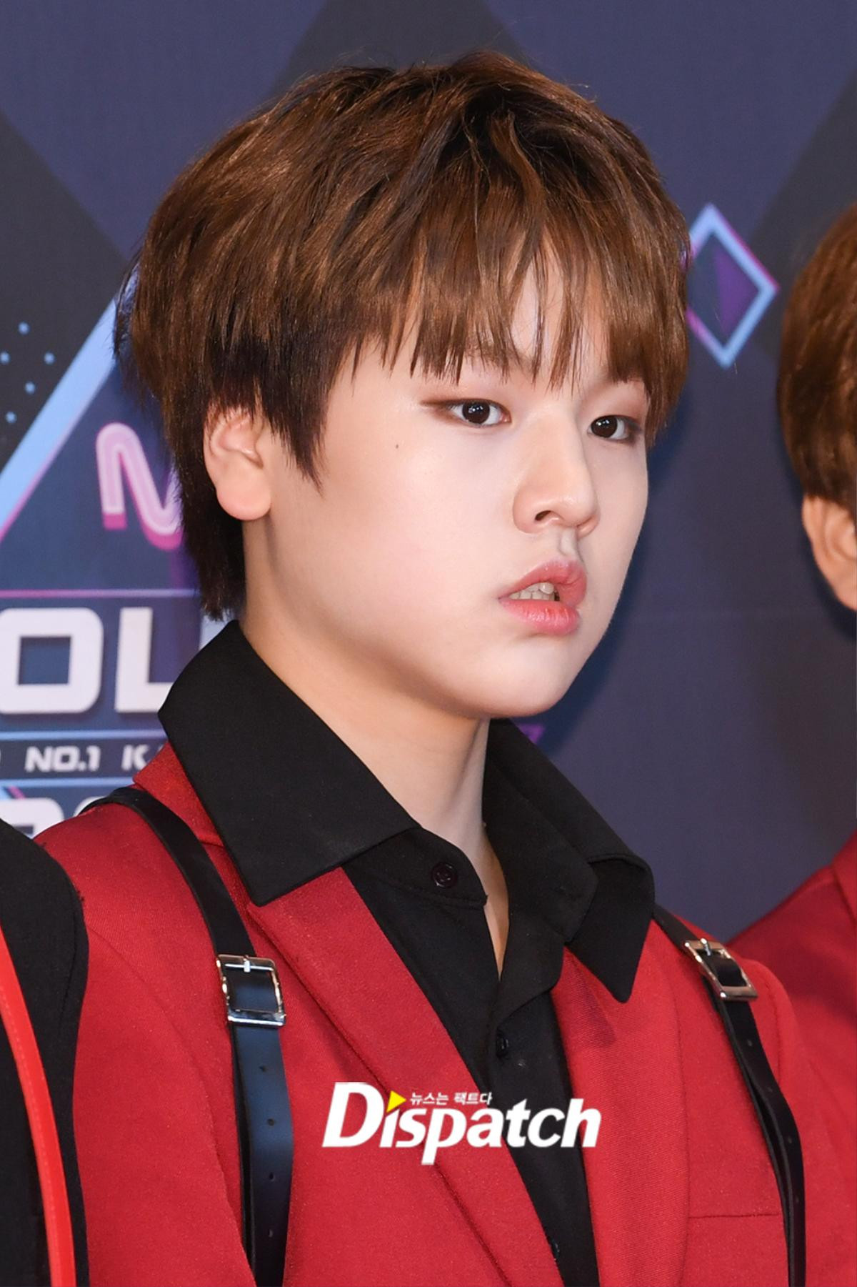 30 thực tập sinh 'Produce X 101' đổ bộ thảm đỏ 'M Countdown', Choi Byung Chan vắng mặt Ảnh 37