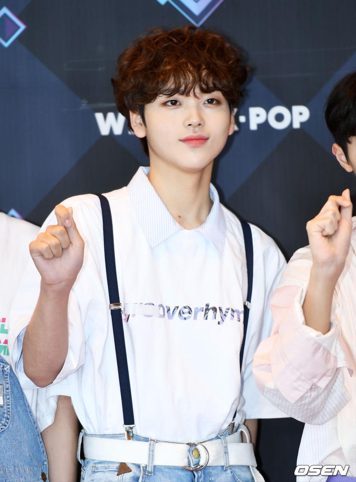 Produce X 101: Không phải Kim Yo Han - Kim Woo Seok, Knet phát cuồng vì Song Hyung Jun Ảnh 5