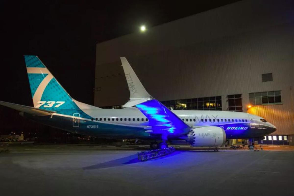 Vận đen vẫn phủ bóng chiếc máy bay xấu số Boeing Max 737 Ảnh 1