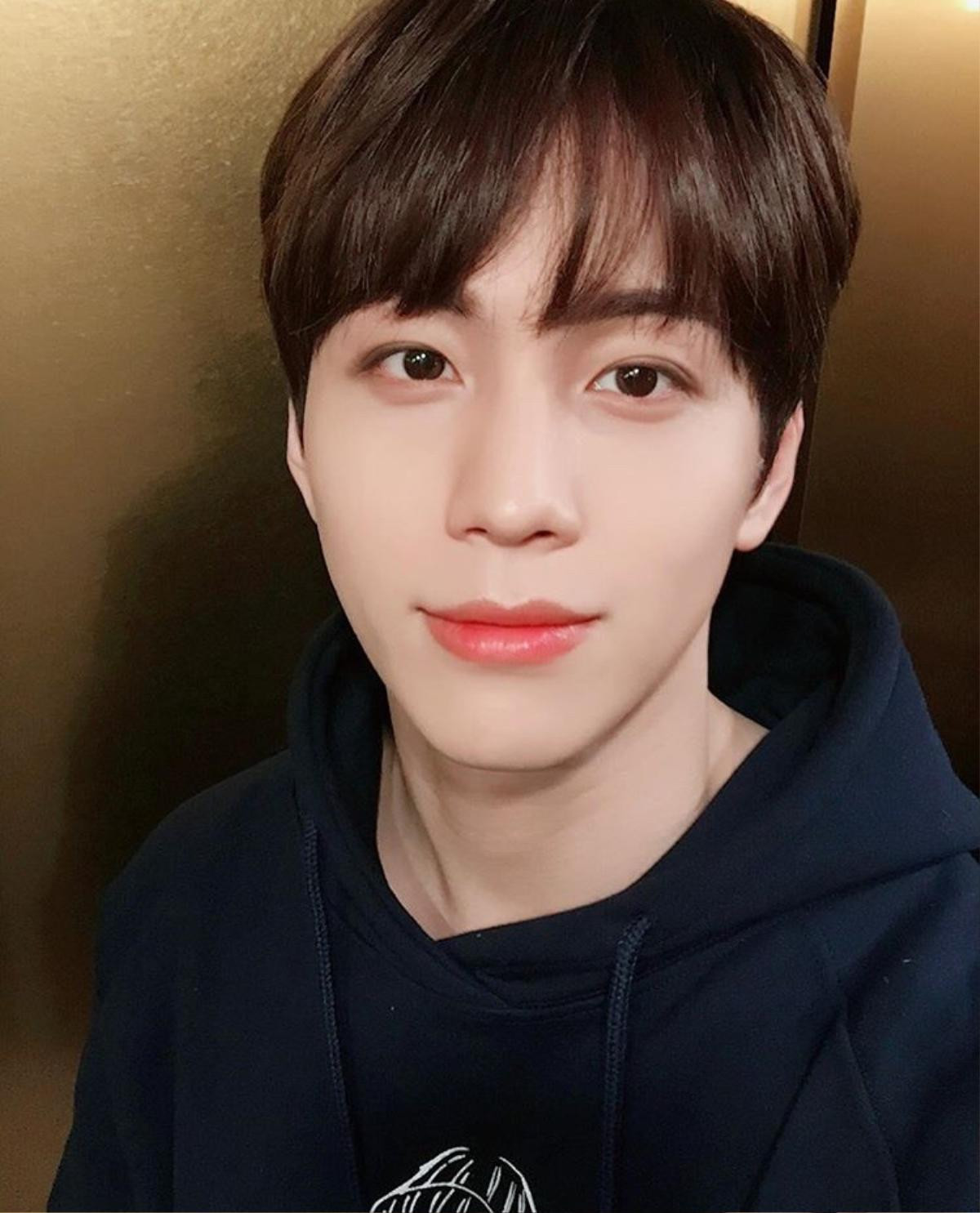 Produce X 101: Kim Kook Heon gửi lời cảm ơn Lee Dong Wook, cổ vũ Song Yoo Bin sau khi bị loại Ảnh 5