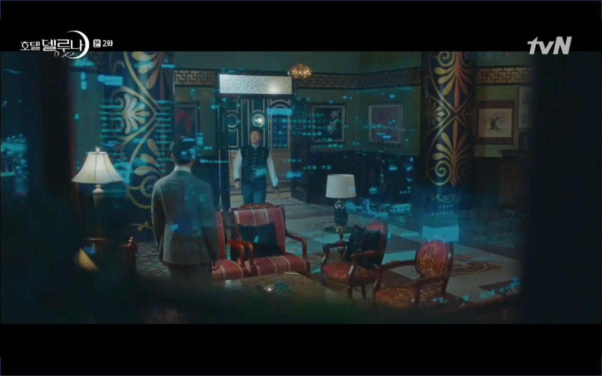 Phim 'Hotel Del Luna' tập 2: IU cứu sống Yeo Jin Goo từ tay ác quỷ, là nhân duyên từ nhiều kiếp trước? Ảnh 73