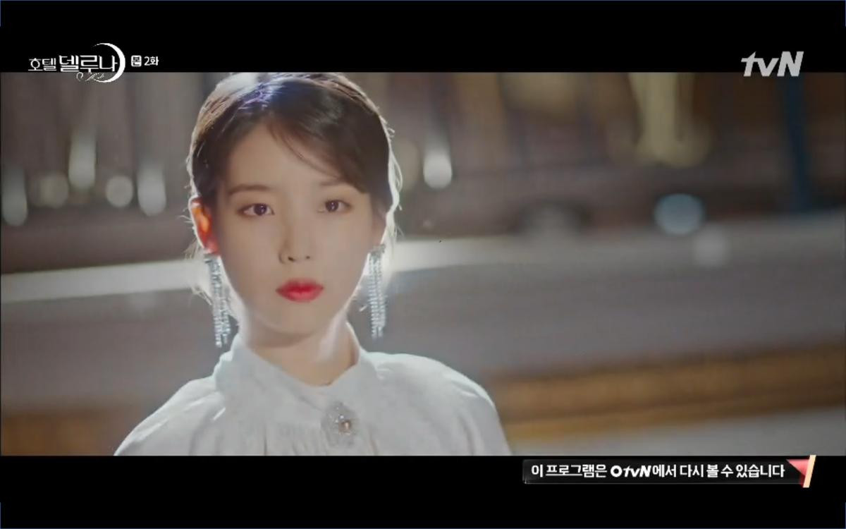 Phim 'Hotel Del Luna' tập 2: IU cứu sống Yeo Jin Goo từ tay ác quỷ, là nhân duyên từ nhiều kiếp trước? Ảnh 79