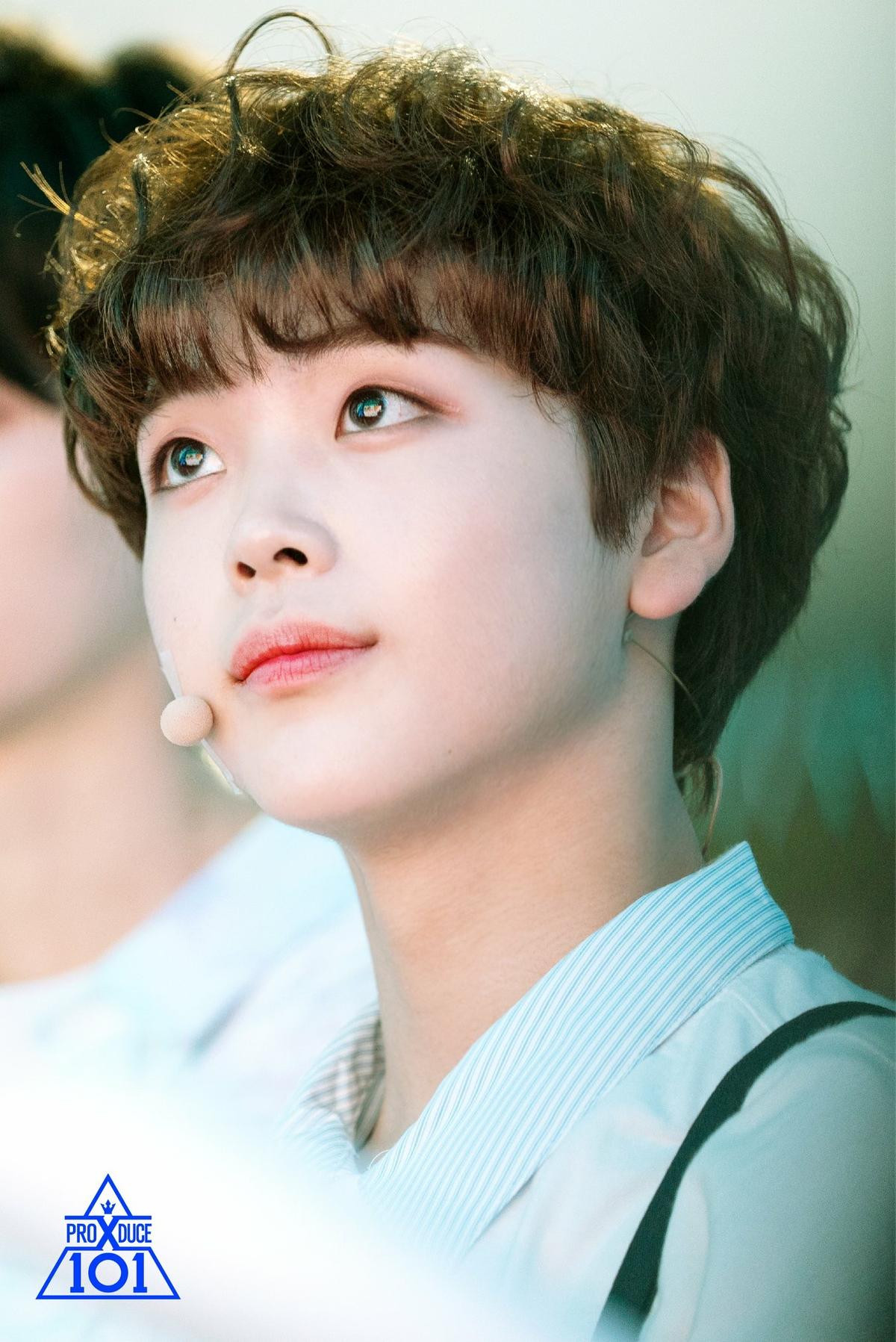 'Produce X 101': Khó cưỡng trước nhan sắc của Kim Woo Seok - Kim Yo Han và Kim Min Kyu trên sân khấu Ảnh 38