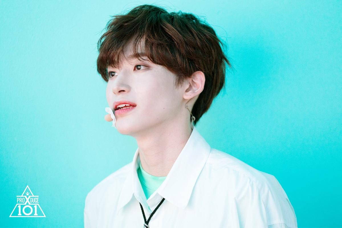 'Produce X 101': Khó cưỡng trước nhan sắc của Kim Woo Seok - Kim Yo Han và Kim Min Kyu trên sân khấu Ảnh 28